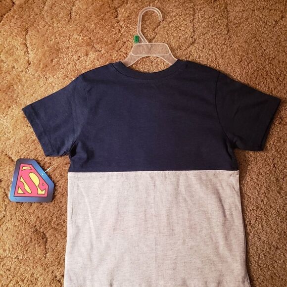 NWT Superman T-Shirt Sz. 5/6 - Picture 2 of 2